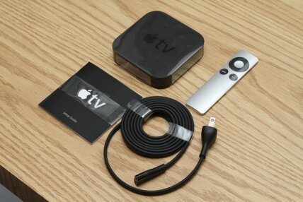 apple-tv-box-contents